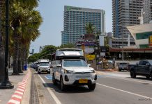 ทดสอบวิ่งนำร่อง”สองแถวไฟฟ้า”Hilux Revo-e โตโยต้าทำไปเพื่อ?